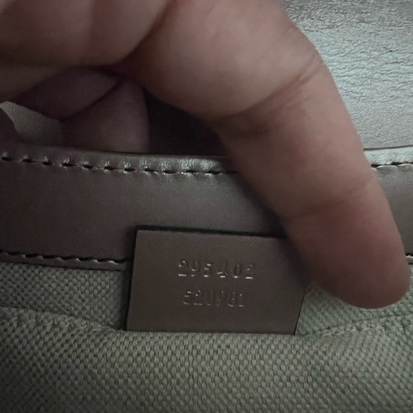 Gucci
Emily Chain 295402 Gg Shine - Picture 4 of 11